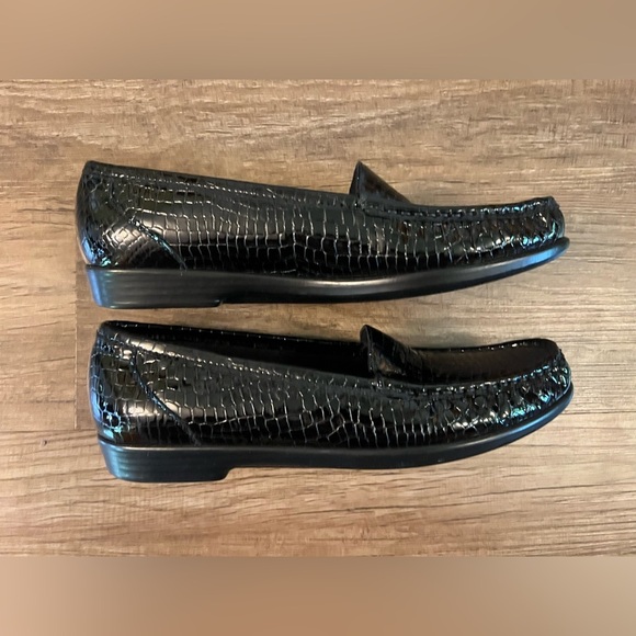 NWOT SAS‎ Women's Simplify C Black Croc Loafer Slip On Shoes 1556-181 Size 9 1/2 - Picture 3 of 8